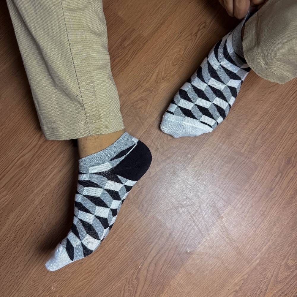 Multicolor Ankle Length Socks for Men