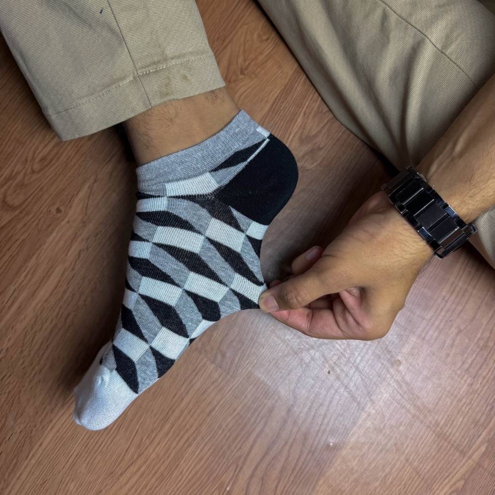 Multicolor Ankle Length Socks for Men