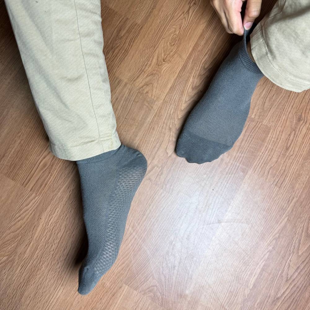 Grey Ankle Length Socks for Men
