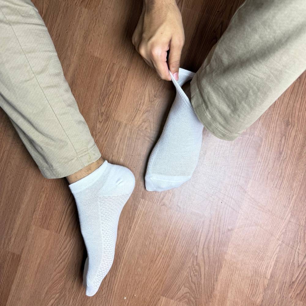 White Ankle Length Socks for Men