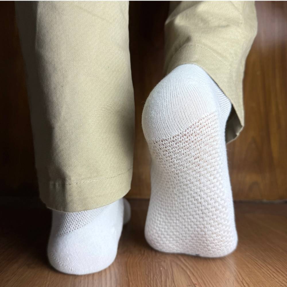 White Ankle Length Socks for Men