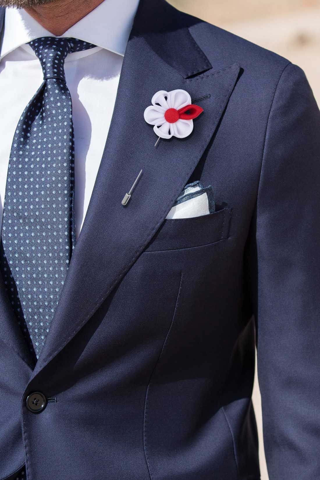 Gazania White Flower Lapel Pin for Men