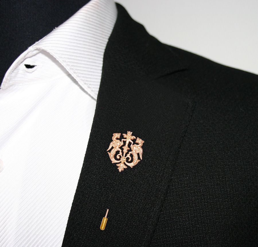 Victory Logo Gold Brass Lapel Pin for Men
