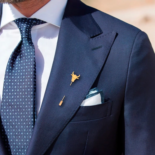 Bull Head Gold Metal Brass Lapel Pin for Men