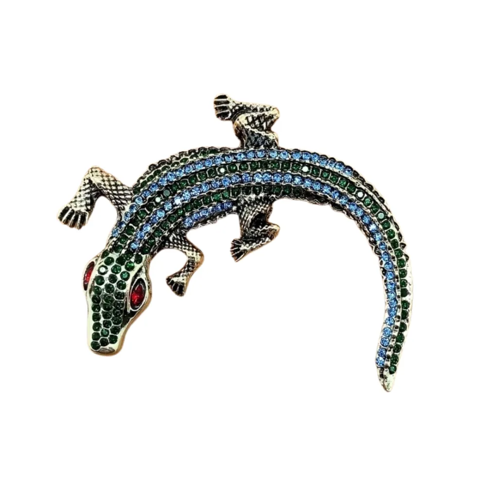 Sparkling Crystal Crocodile Brooch Unisex Animal Inspired Statement Pin Brass Lapel Pin for Men
