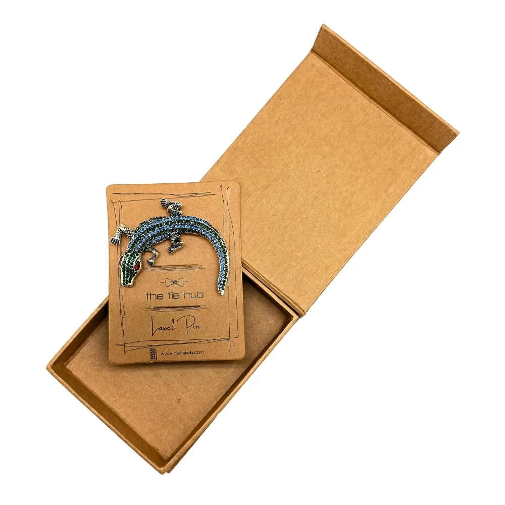 Sparkling Crystal Crocodile Brooch Unisex Animal Inspired Statement Pin Brass Lapel Pin for Men