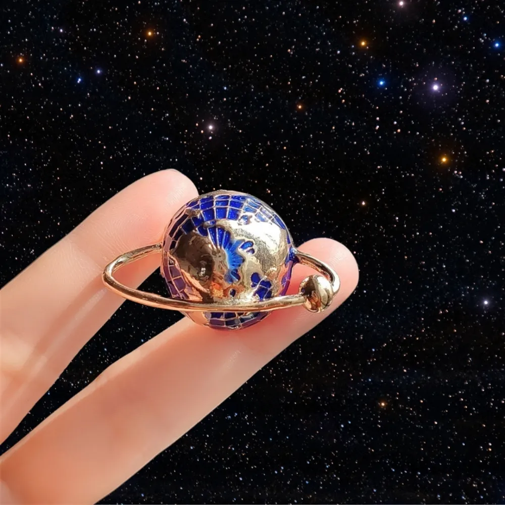 Cosmic Saturn Globe Brooch Elegant Blue and Gold Planet Pin Brass Lapel Pin for Men