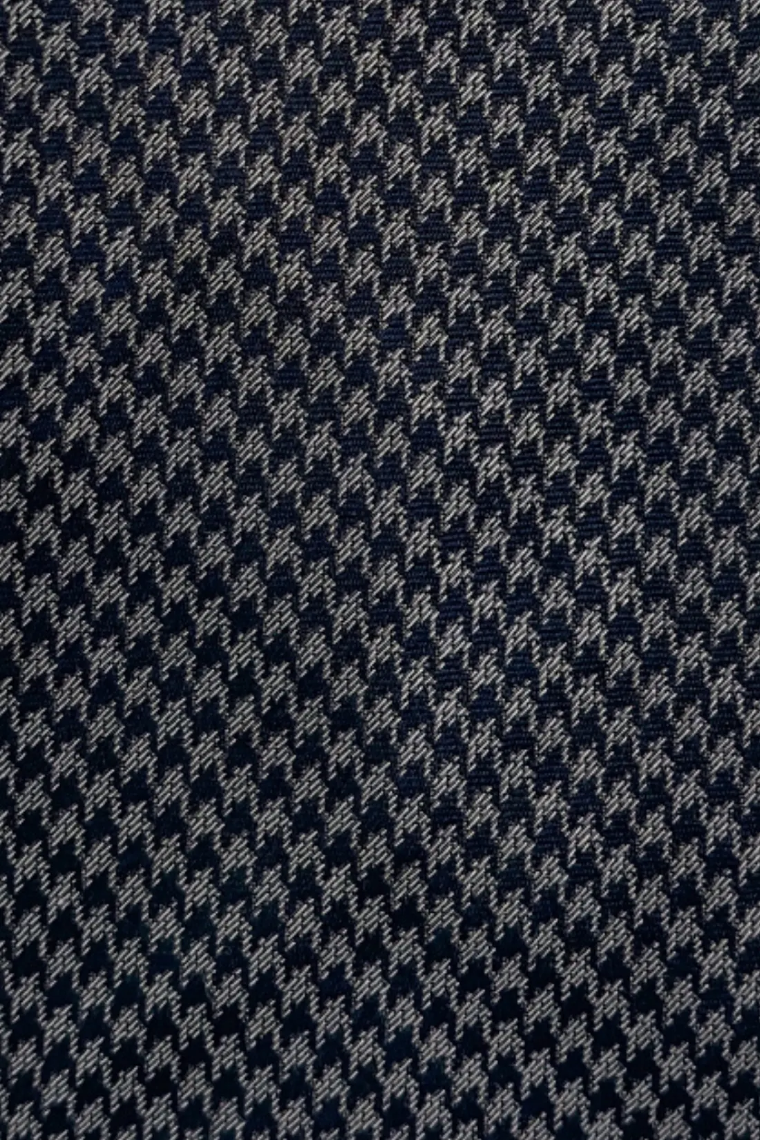 Black Geometric Italian Silk Necktie for Men