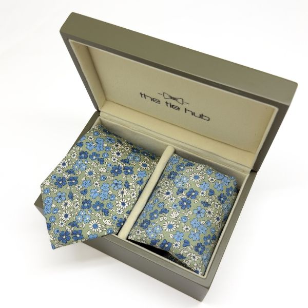 Green Floral Print Italian Silk Necktie and Pocket Square Set Gift Set for Men