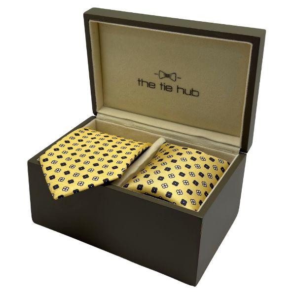 Yellow Geometric Italian Silk Necktie and Pocket Square Set Gift Set for Men