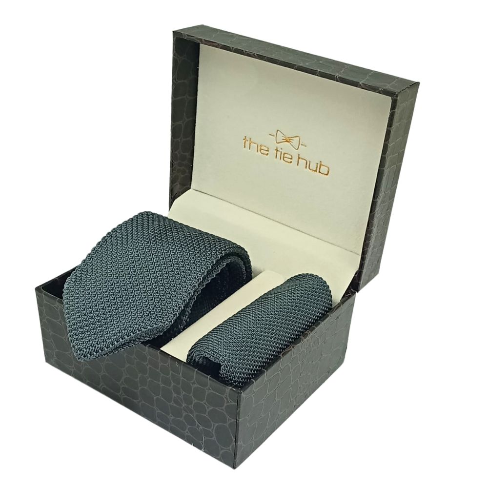 Solid Grey Knitted Necktie and Pocket Square Gift Set for Men