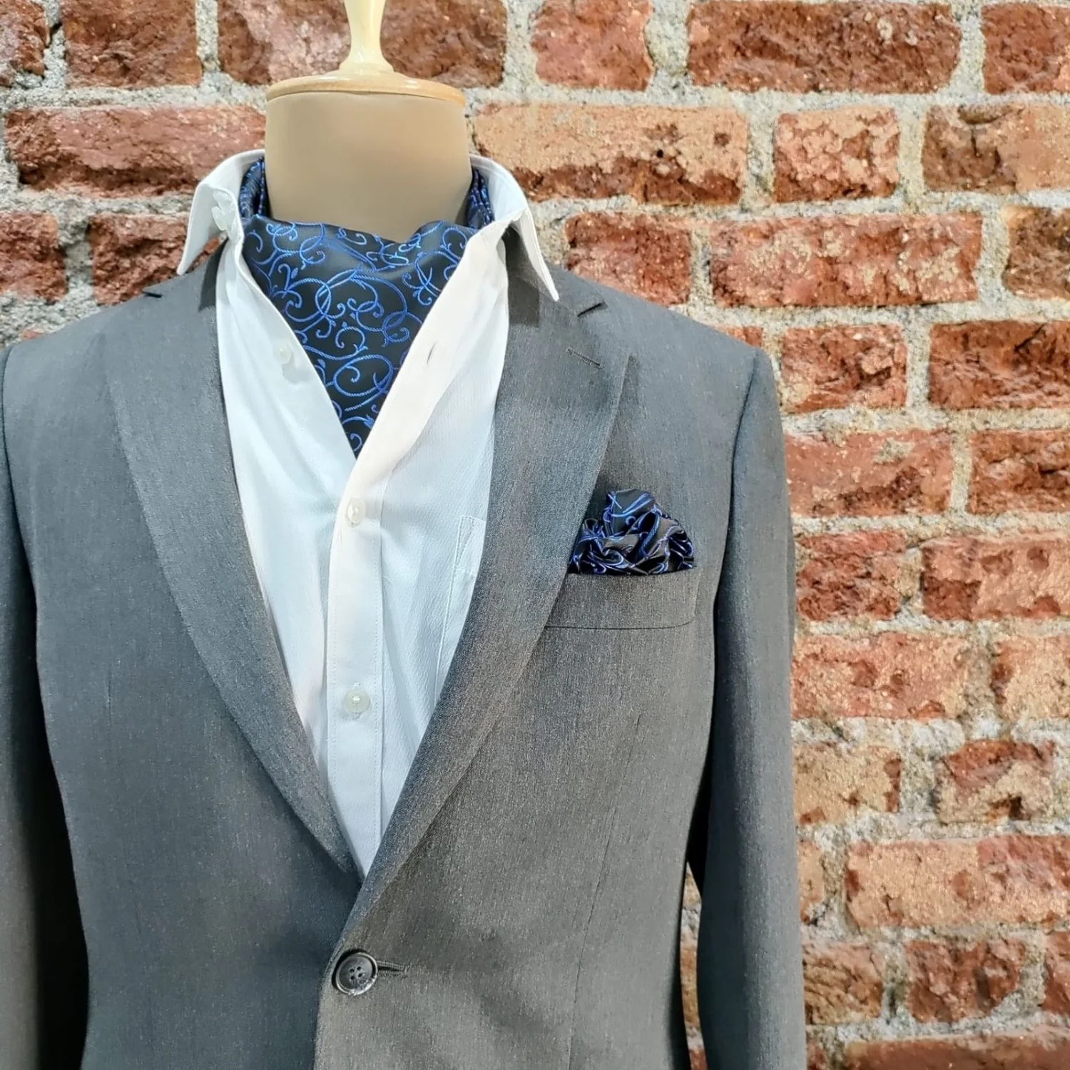 Navy Blue Paisley Cravat and Pocket Square Combo for Men