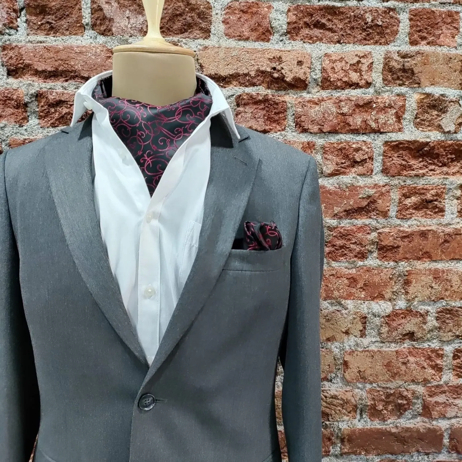 Maroon Paisley Cravat and Pocket Square Combo for Men