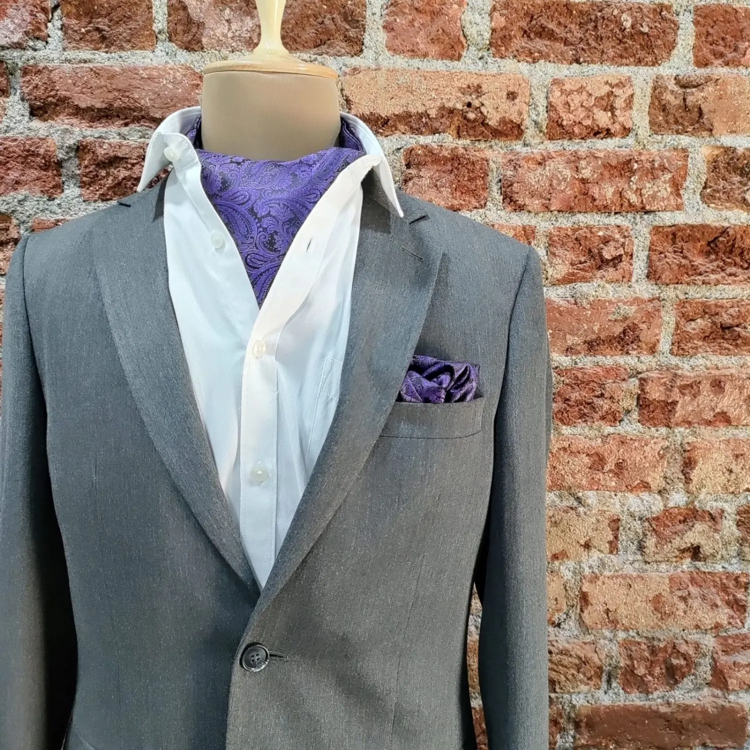 Purple Paisley Cravat and Pocket Square Combo for Men