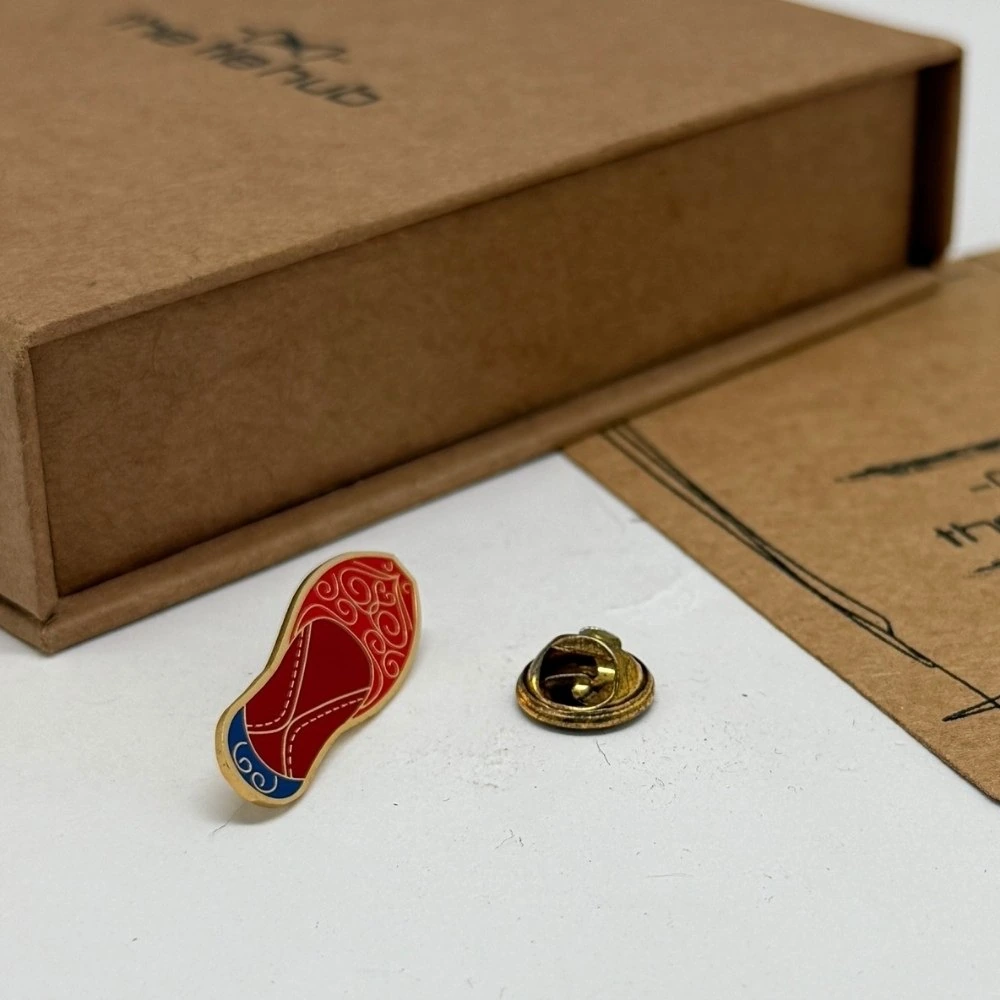 Jutti Lapel Pin – Elegant Brass Ethnic Statement Accessory for Wedding & Festive Wear