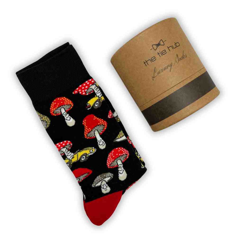 Black Mushroom Print Cotton Crew Socks for Men Soft Breathable Cotton Socks